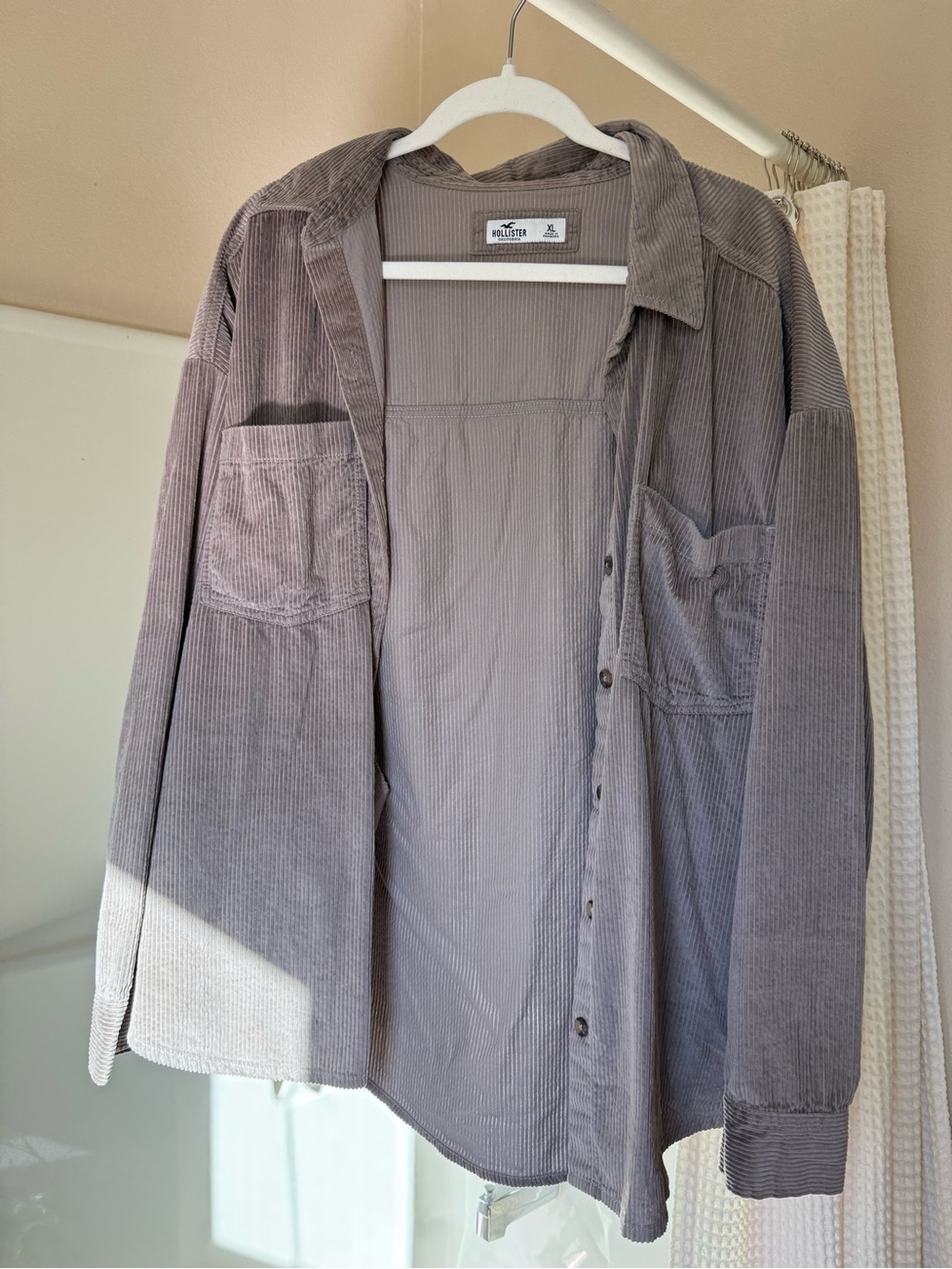Hollister Men's Light Gray Corduroy Shirt Jacket light brown